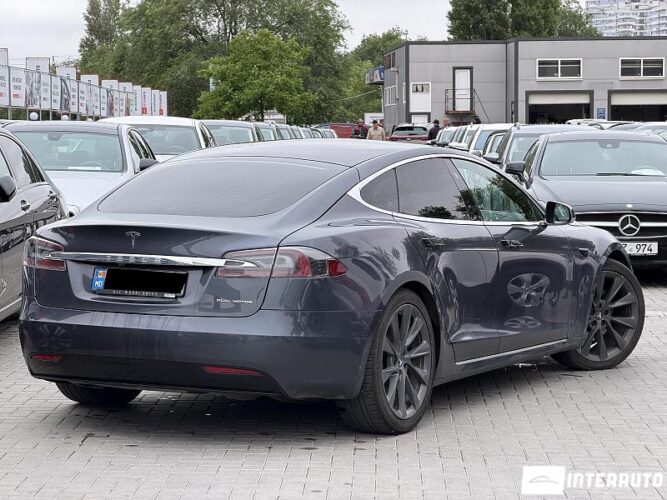 tesla Model S 2019