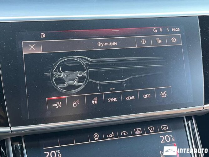 Audi S8 54 audi S8 2020