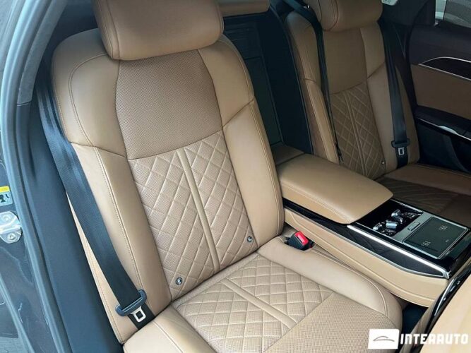 Audi S8 62 audi S8 2020