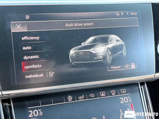Audi S8 52 audi S8 2020