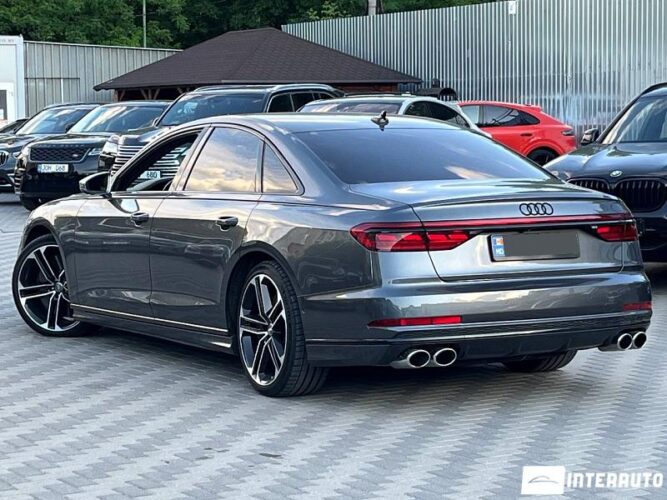 Audi S8 43 audi S8 2020