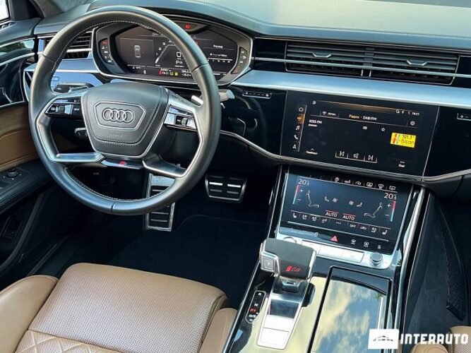 Audi S8 47 audi S8 2020