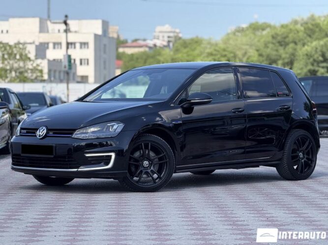 Volkswagen Golf GTE 2016 doar la InterAuto