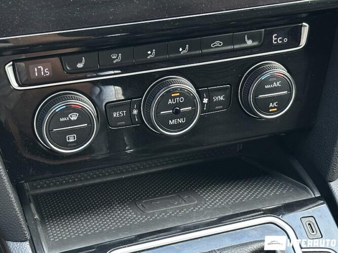 Volkswagen Passat GTE 2019 doar la InterAuto