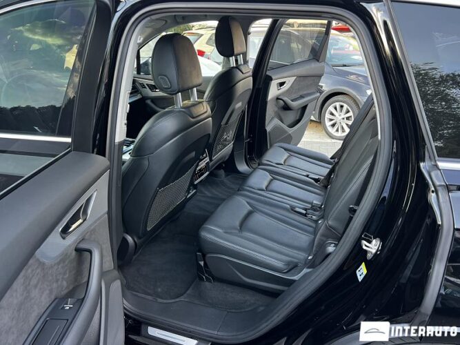 Audi Q7 41 audi Q7 2020
