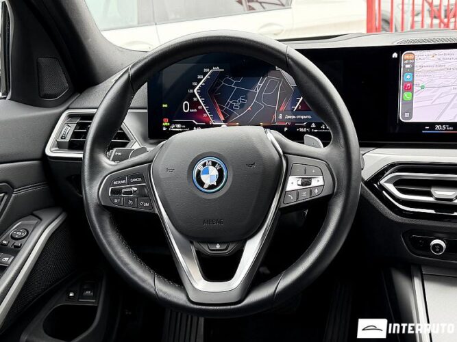 bmw 330E 2022