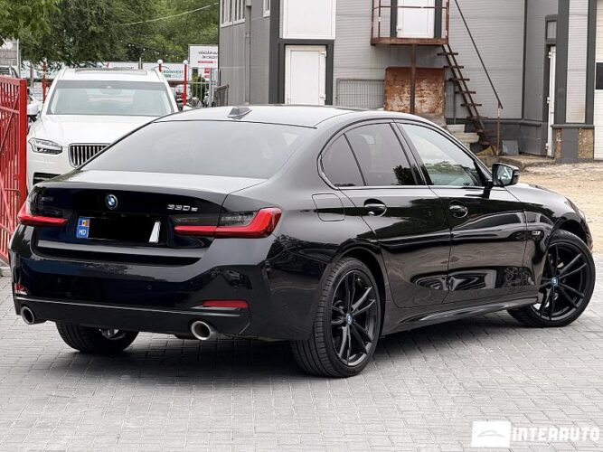 bmw 330E 2022