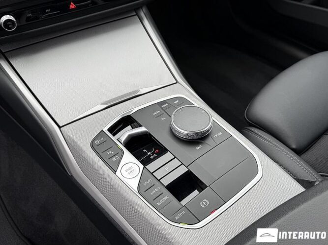 bmw 330E 2022