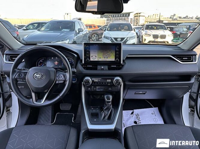 Toyota Rav-4 36 toyota Rav-4 2020