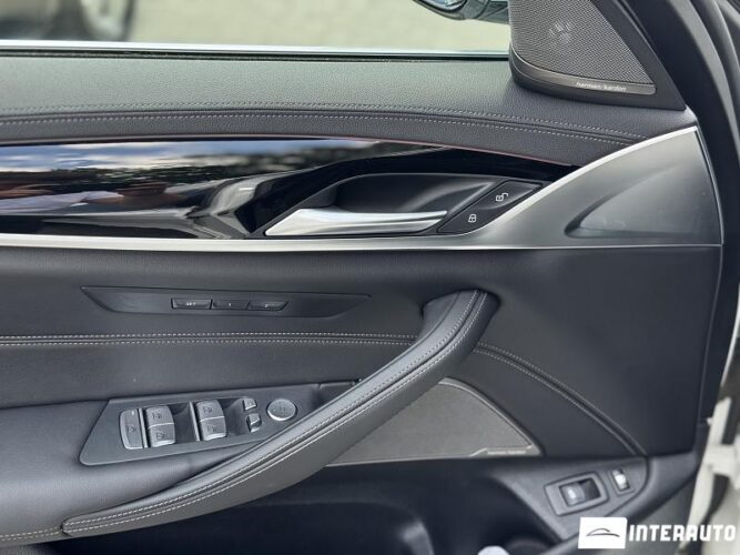 BMW 530e 43 bmw 530e 2020