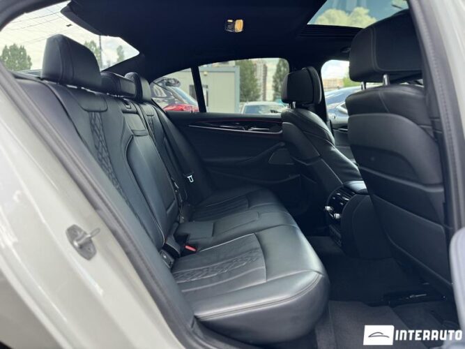 BMW 530e 59 bmw 530e 2020