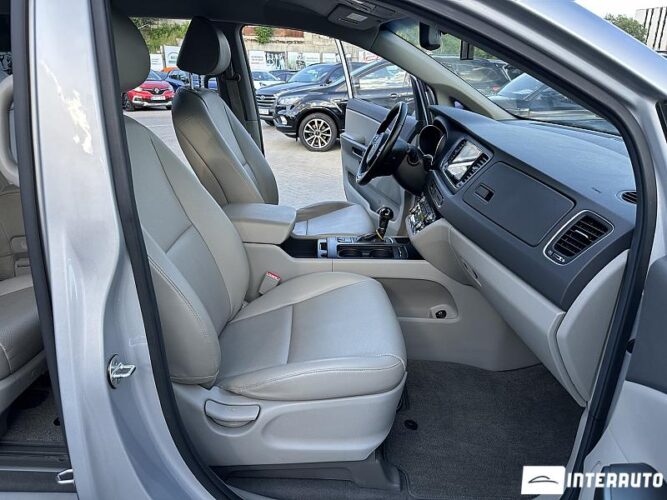 kia Carnival 2015