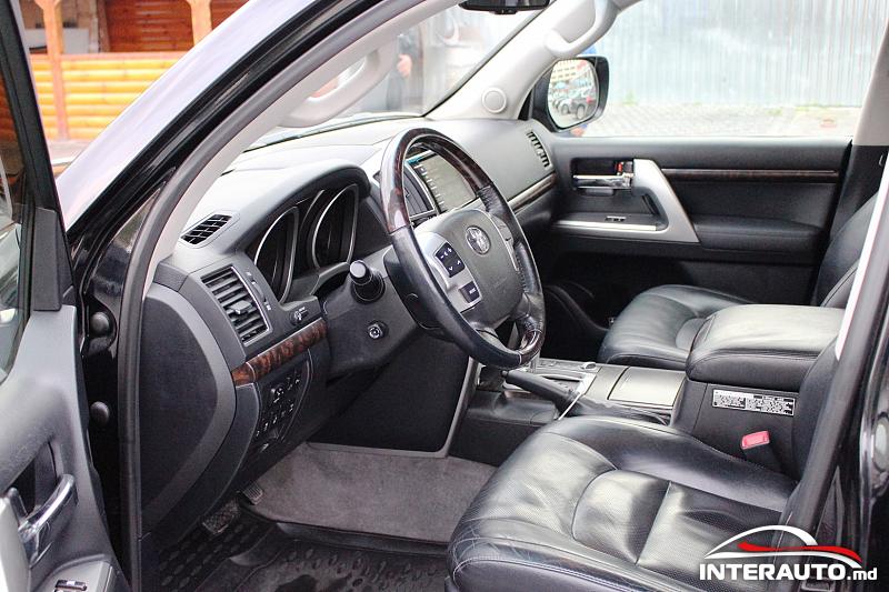 toyota Land Cruiser 2012
