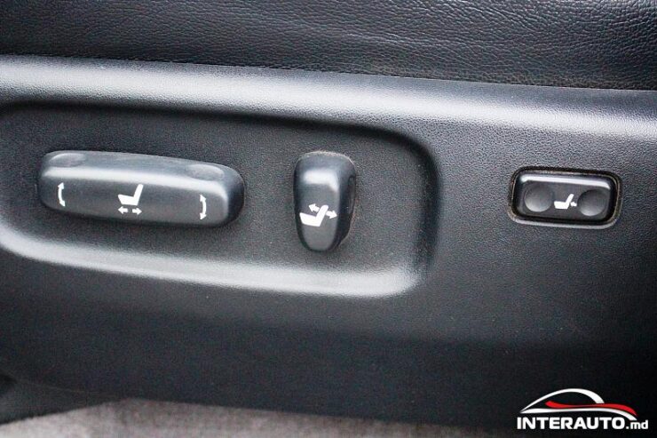 Toyota Land Cruiser 42 toyota Land Cruiser 2012