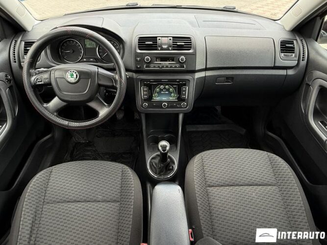 Skoda Fabia 37 skoda Fabia 2012