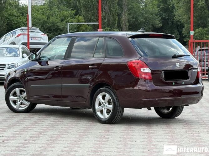Skoda Fabia 32 skoda Fabia 2012