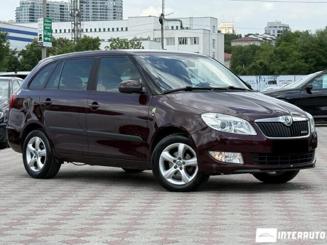 Skoda Fabia 33 skoda Fabia 2012