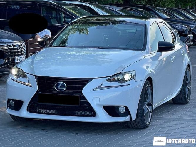 Lexus IS 300h 2013 doar la InterAuto