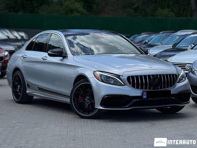 Mercedes C 300 2015 doar la InterAuto