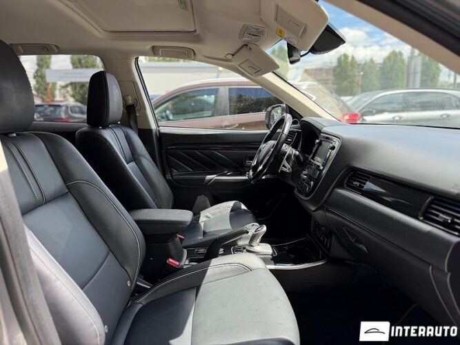 mitsubishi Outlander 2015