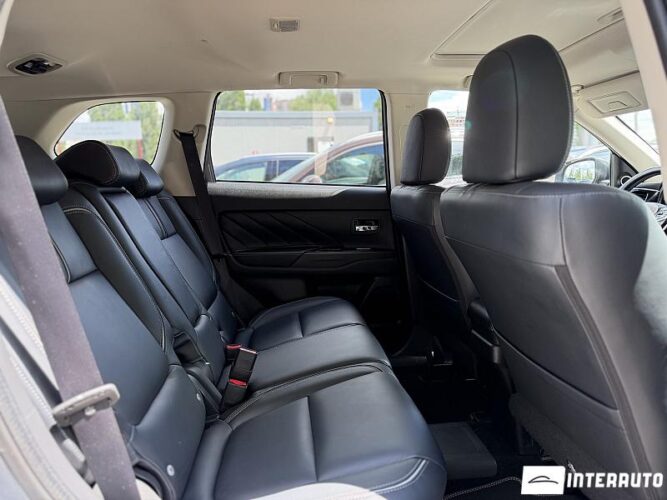 mitsubishi Outlander 2015