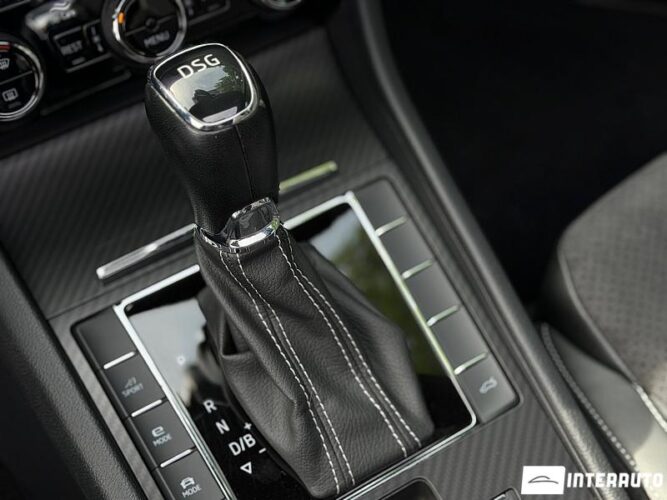Skoda Superb 49 skoda Superb 2020