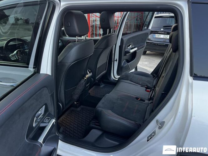 Mercedes GLB 250 38 mercedes GLB 250 2021