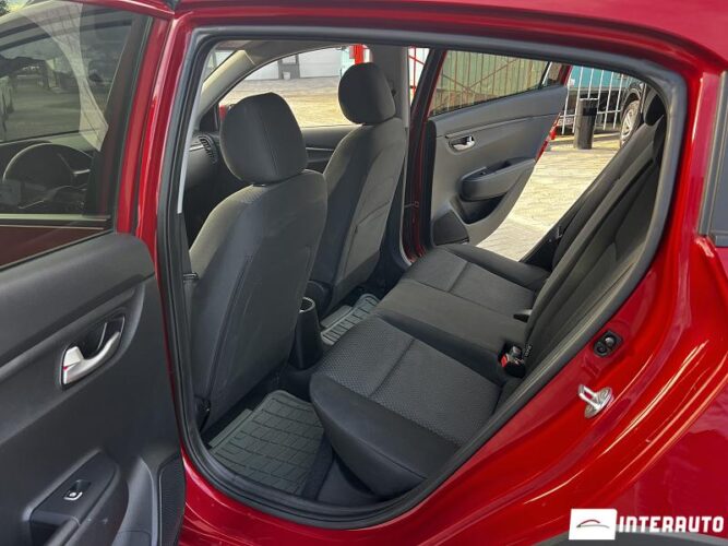 Kia Rio X-Line 42 kia Rio X-Line 2021