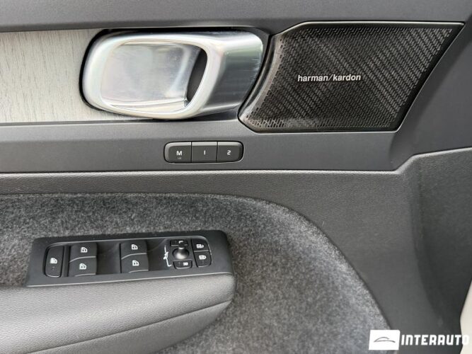 Volvo XC 40 2023 doar la InterAuto
