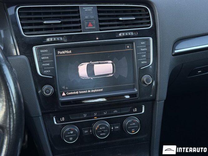 Volkswagen Golf GTE 2015 doar la InterAuto