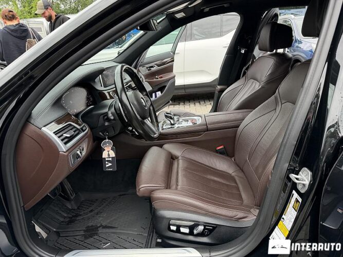 BMW 740 38 bmw 740 2020