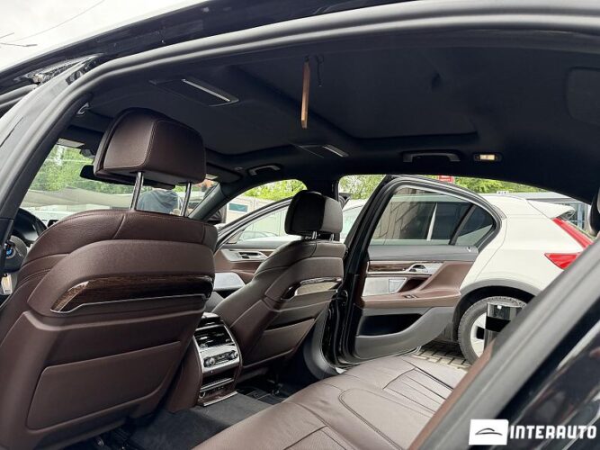 BMW 740 50 bmw 740 2020