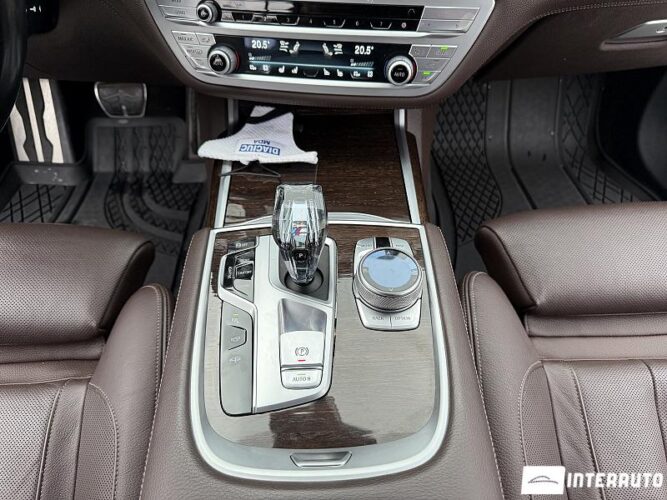 BMW 740 42 bmw 740 2020
