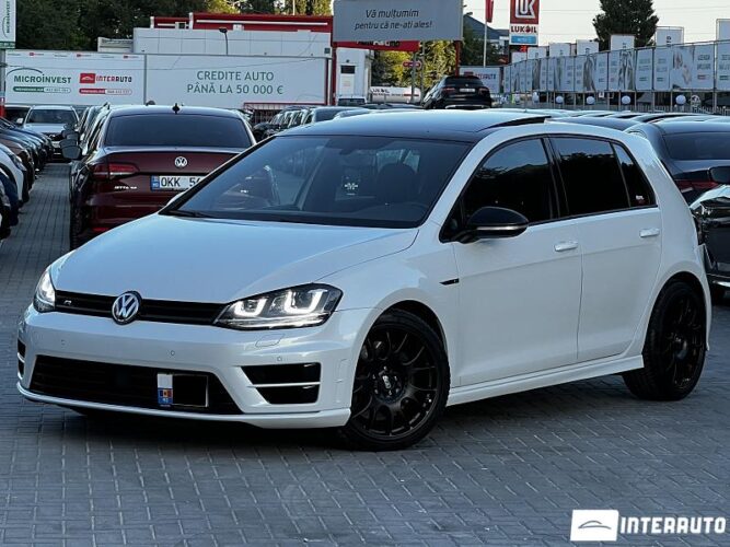 Volkswagen Golf R 2014 doar la InterAuto