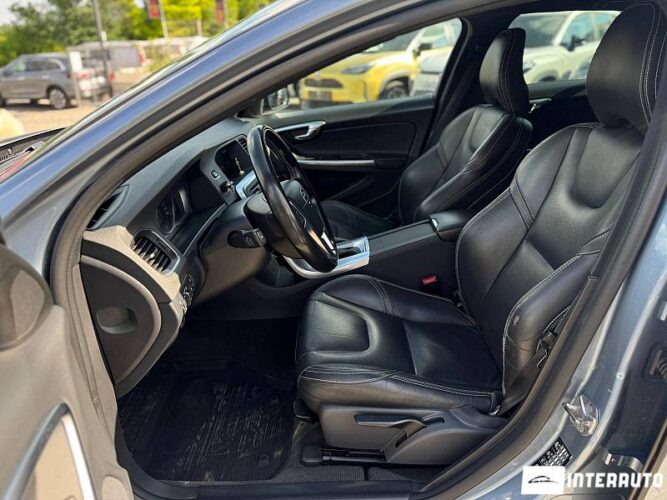 Volvo V 60 33 volvo V 60 2016