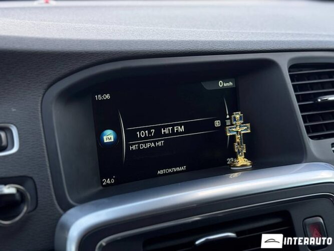 Volvo V 60 37 volvo V 60 2016