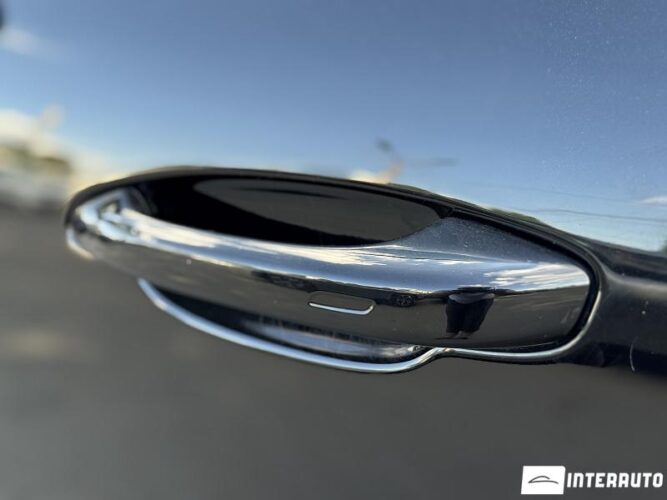 Porsche Cayenne E-Hybrid 40 porsche Cayenne E-Hybrid 2019
