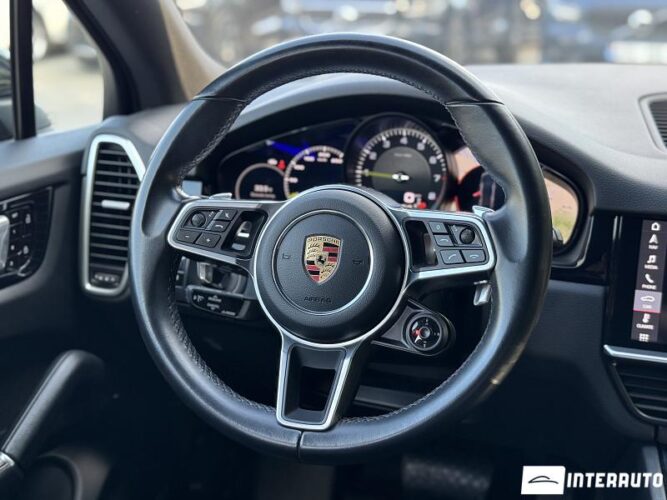 Porsche Cayenne E-Hybrid 45 porsche Cayenne E-Hybrid 2019