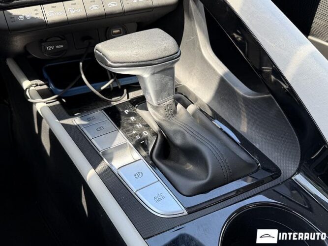 hyundai Elantra 2022