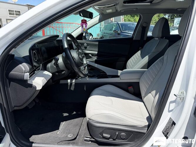 hyundai Elantra 2022