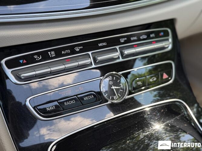 Mercedes E 220 41 mercedes E 220 2017