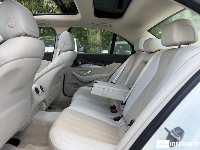Mercedes E 220 46 mercedes E 220 2017