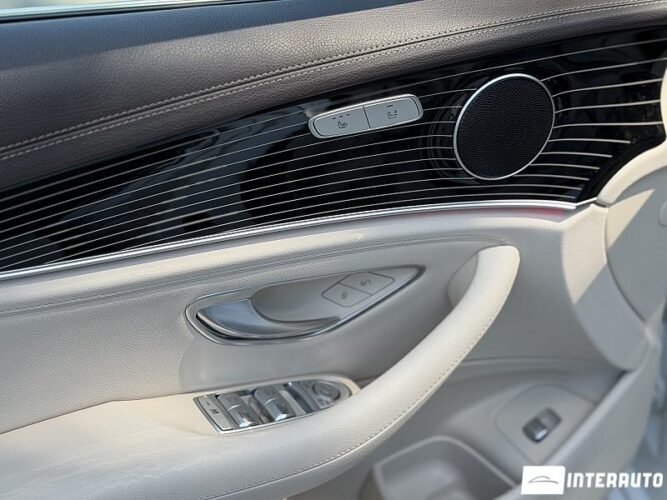 Mercedes E 220 36 mercedes E 220 2017
