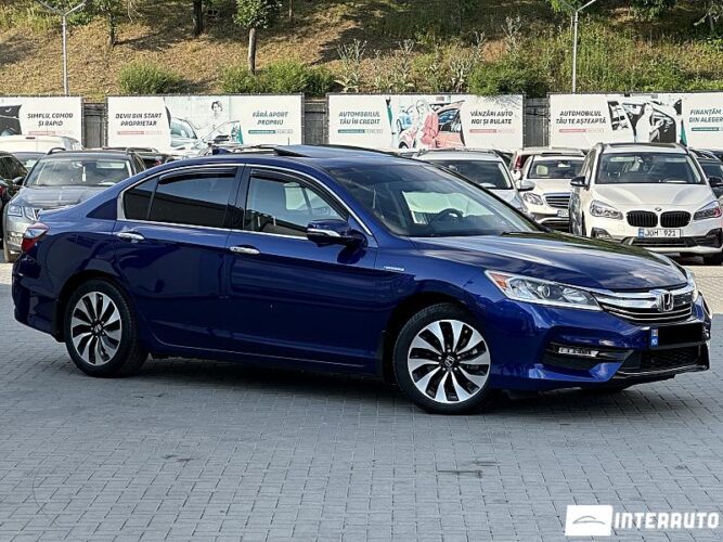 Honda Accord 2016 doar la InterAuto