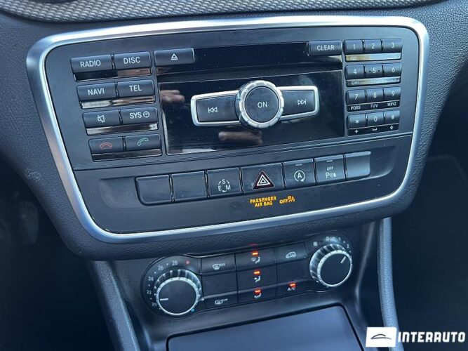 Mercedes GLA 180 39 mercedes GLA 180 2015