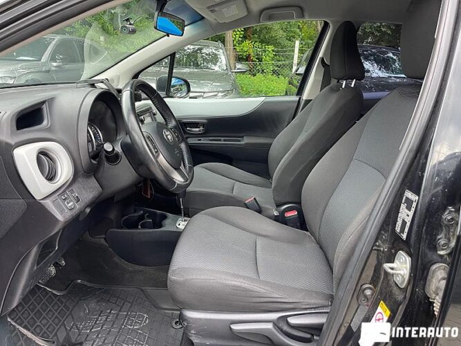 Toyota Yaris 34 toyota Yaris 2012