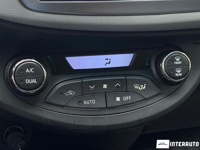 Toyota Yaris 43 toyota Yaris 2012