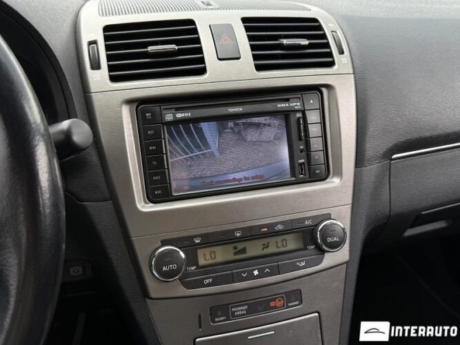 toyota Avensis 2011