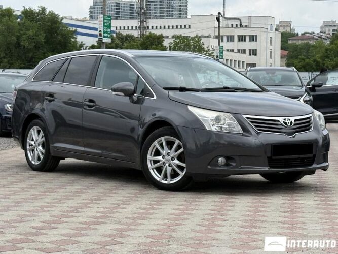 toyota Avensis 2011