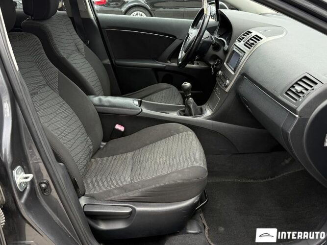 toyota Avensis 2011